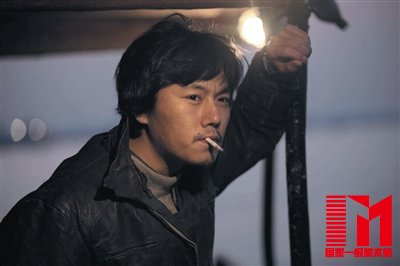 秦昊饰演的高淳和辛芷蕾饰演的安陆一次次在不同的时空“面对面”。