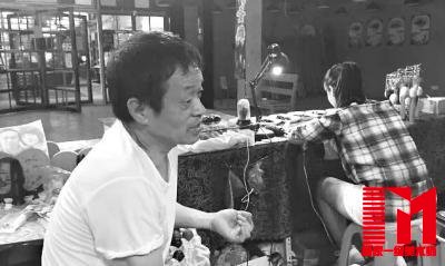 因摊位租金上涨 昙华林的蛋雕艺人要歇业了