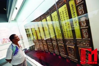 福建金漆木雕重现“工匠精神” 镇馆之宝来汉