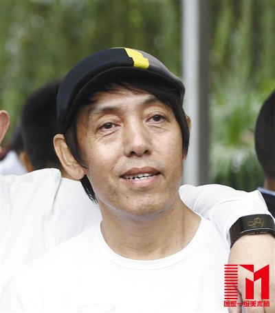 赵半狄又拿起了画笔!