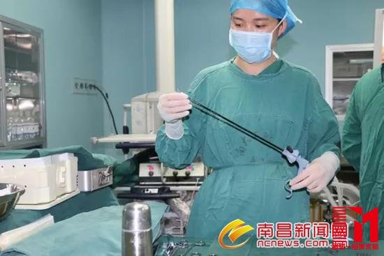 90后美女护士手术笔记走红 字迹工整解剖图手绘
